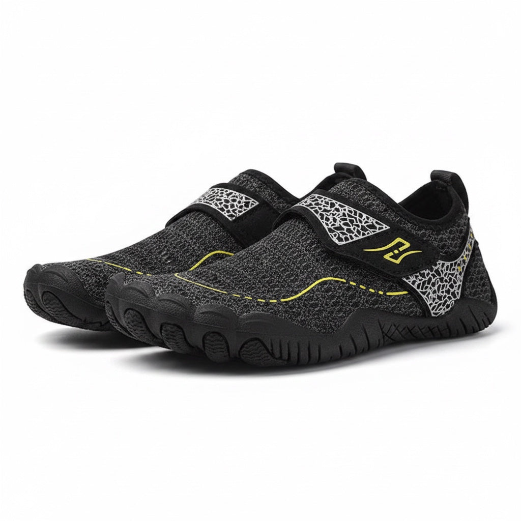 Black Tide barefoot shoes, These children shoes have wide toe for natural movement.