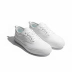 White barefoot sprint shoes for maximum comfort and wide toe for natural movement 